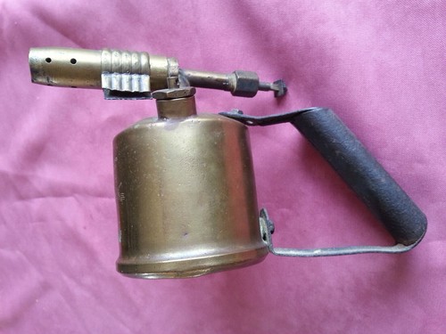 Ancienne lampe souder - a, "